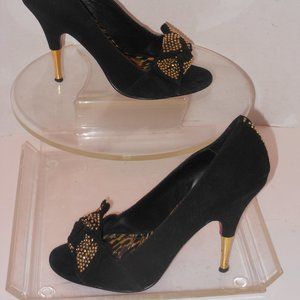 BETSY JOHNSON BLACK OPEN TOE PUMPS SIZE 7 M